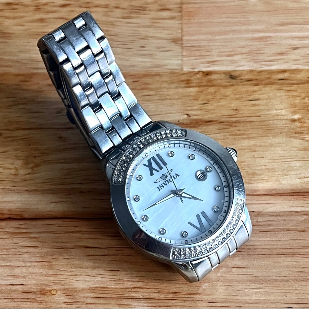 Invicta Angel Watch Womens Silver Tone MOP Crystals 7" Wrist New Battery - Picture 12 of 12